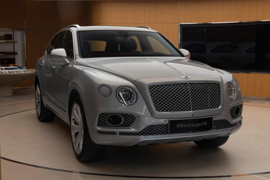  Bentley Bentayga V8 2020 года  (UAE) (фото 1 из 10)